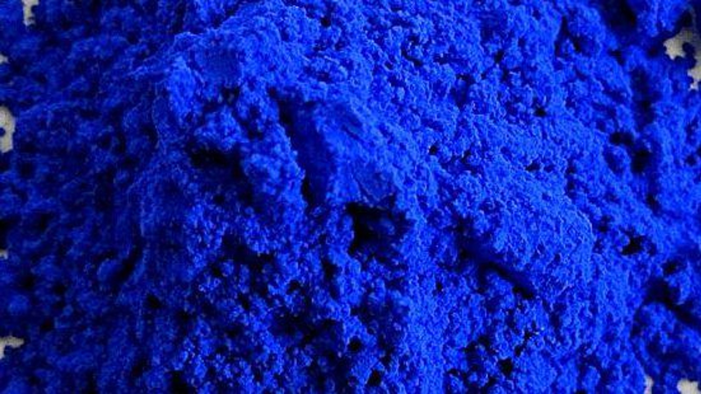Scopri il colore blu YInMn per dipingere ed arredare la tua casa