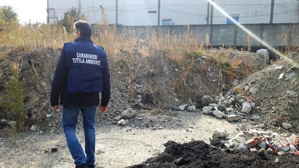 Traffico illecito di rifiuti, verso spostamento reato in Codice penale